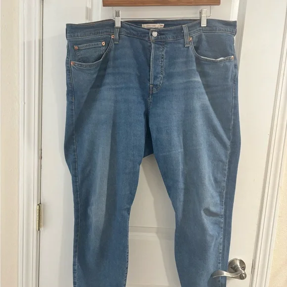 Levi's Women's Light Blue Wedgie Skinny Jeans - Picture 5 of 14